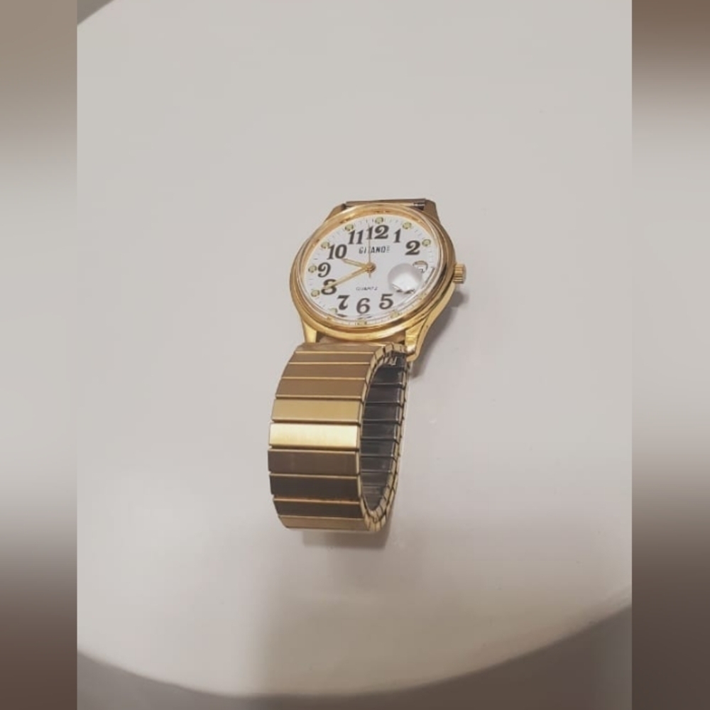 🌴Goldcolour vintagewristwatch, stainless steel ladies,gold stretchy adjustable. - Picture 8 of 10